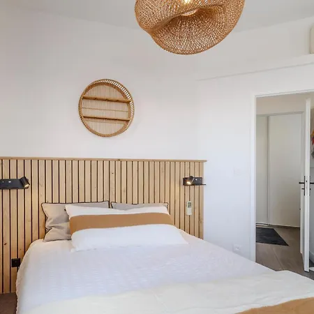 With Sea View Apartment